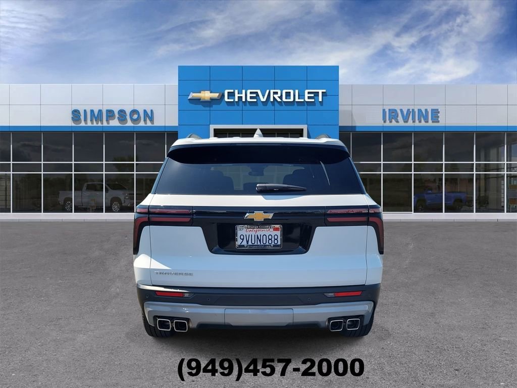 Used 2026 Chevrolet Traverse LT FWD image 7