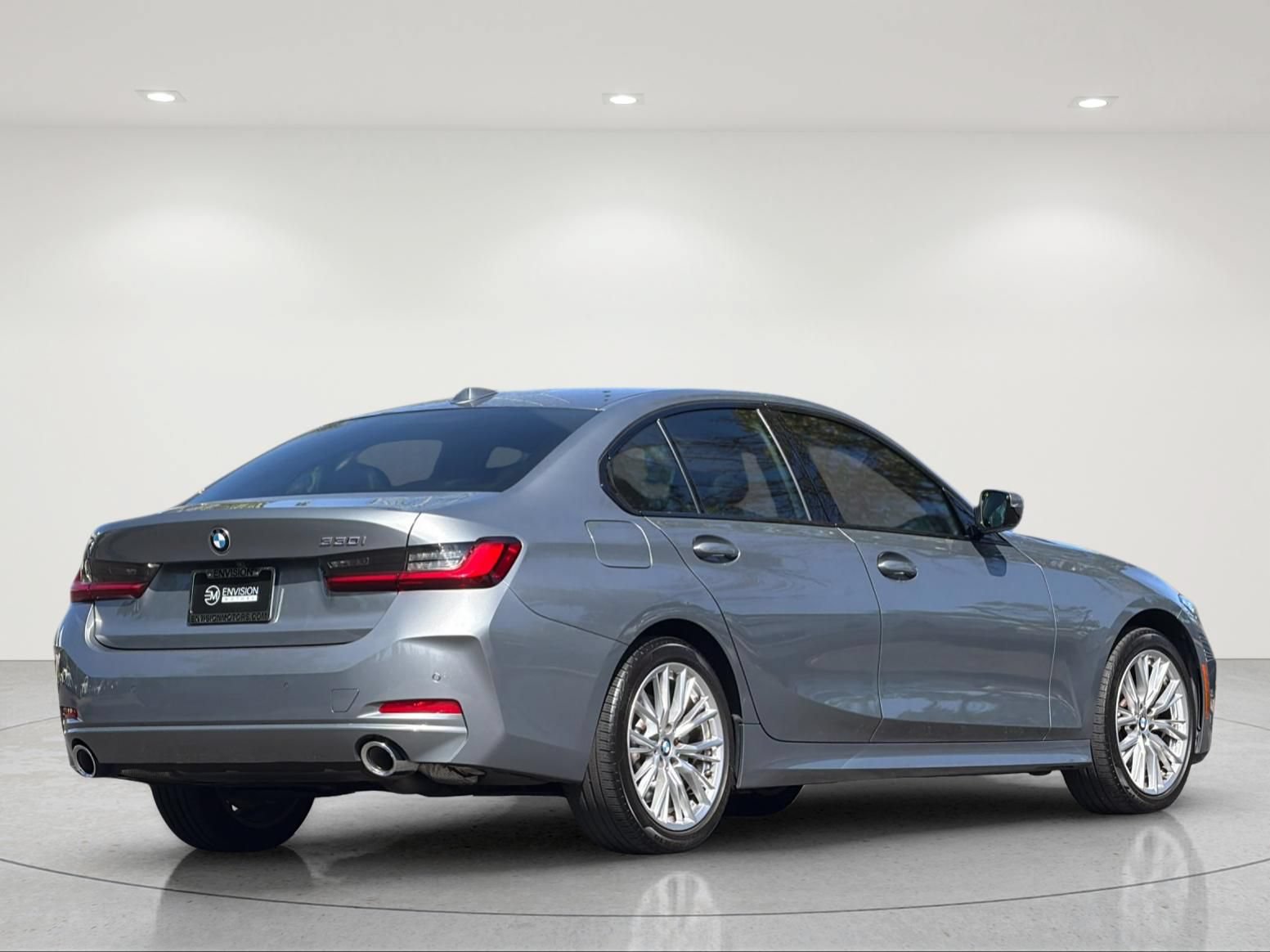 Used 2023 BMW 330i Sedan w/ Driving Assistance Package RWD image 5