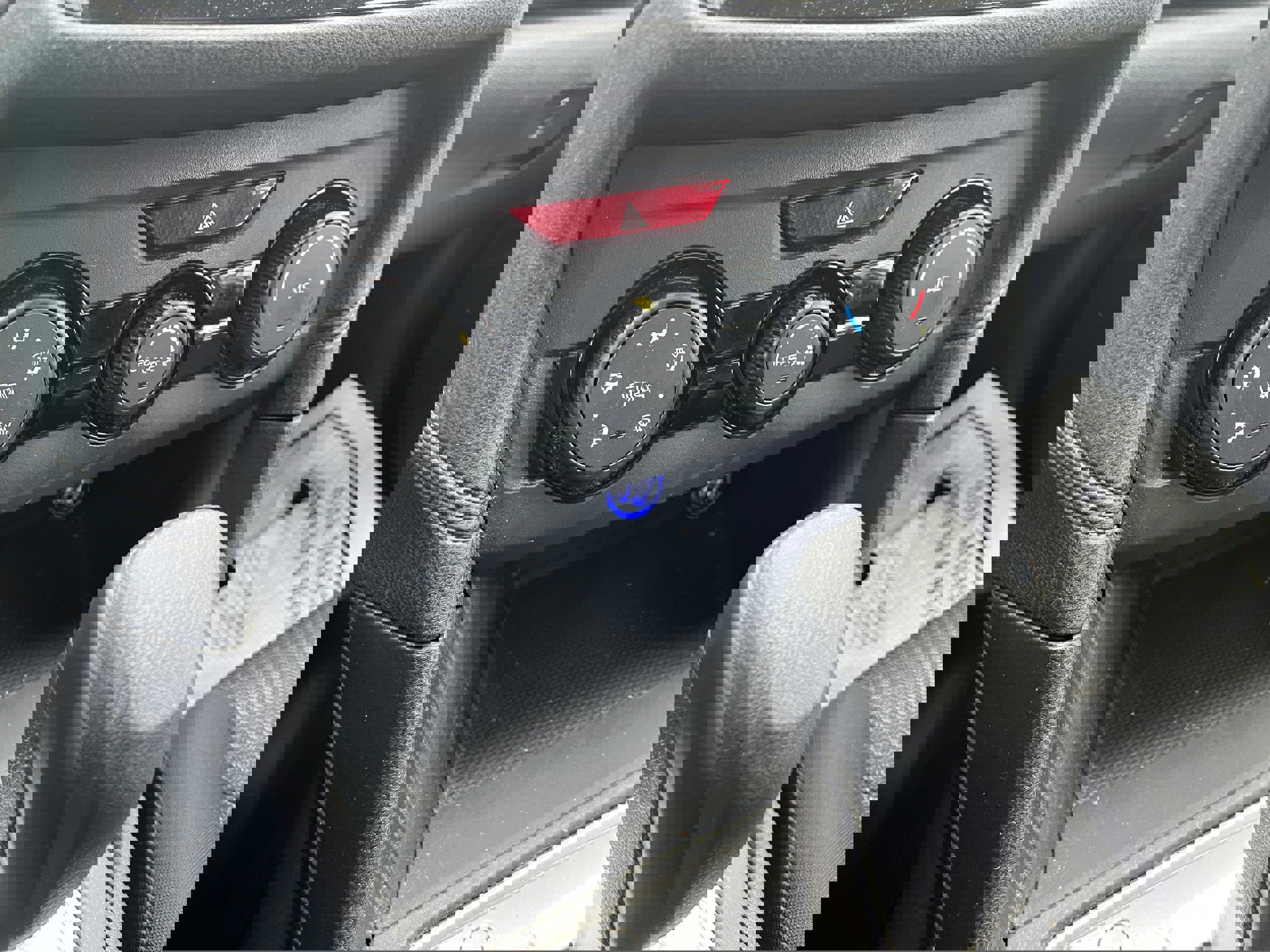 Used 2018 Subaru Impreza 2.0i Premium image 17