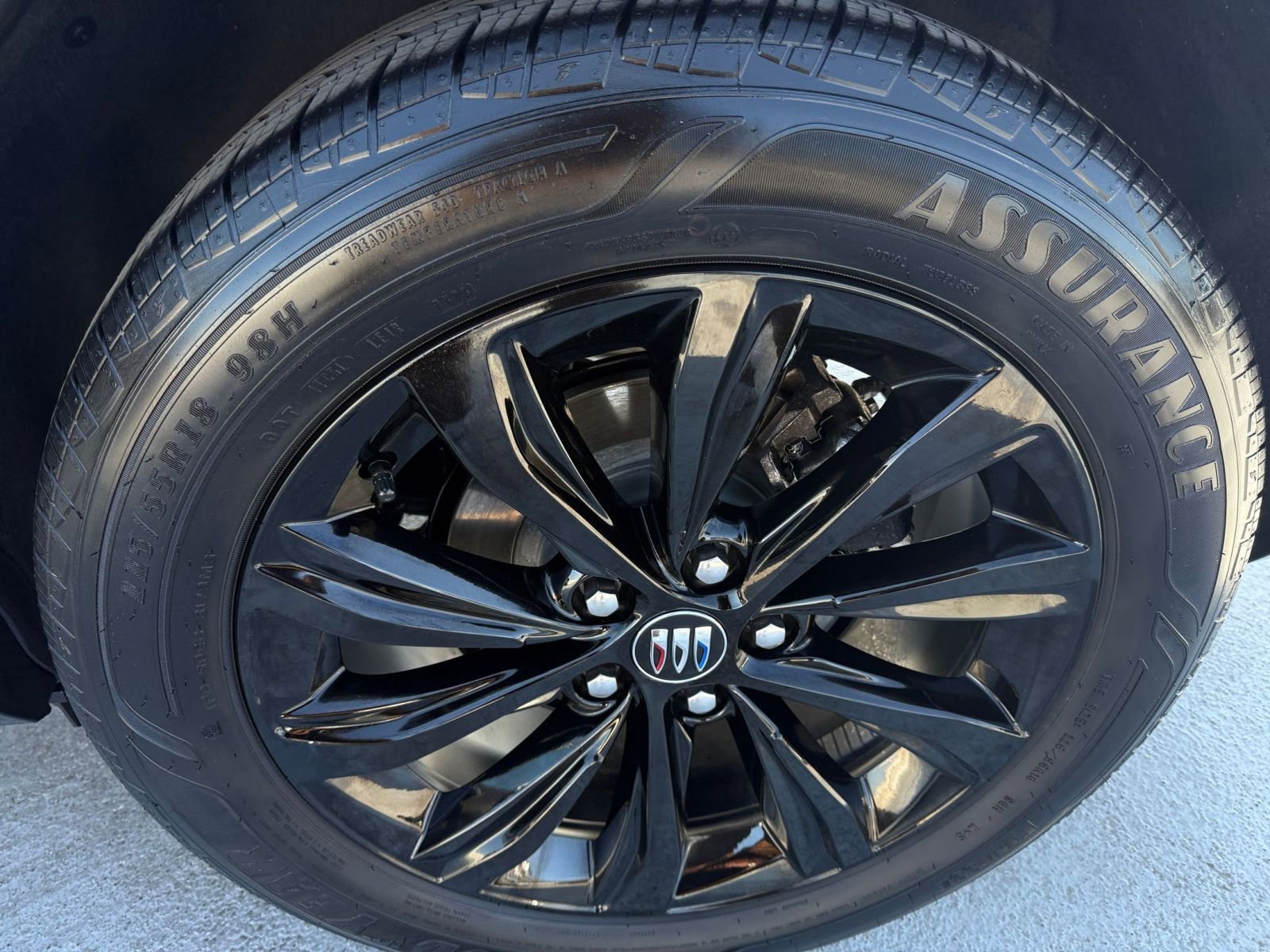 Used 2025 Buick Envista Sport Touring image 29