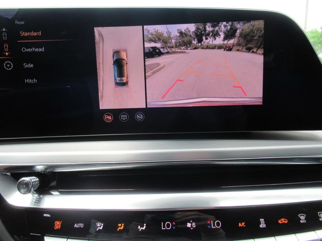 Certified 2025 Cadillac Lyriq Luxury w/ LPO, Floor Liner Package AWD/4WD image 30