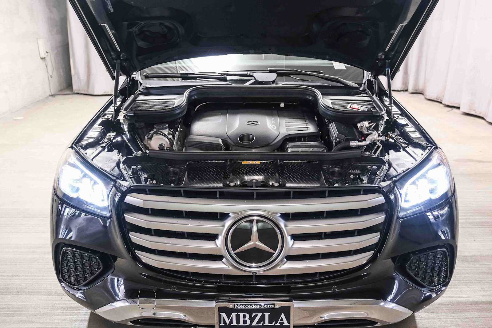Certified 2024 Mercedes-Benz GLS 450 4MATIC image 33