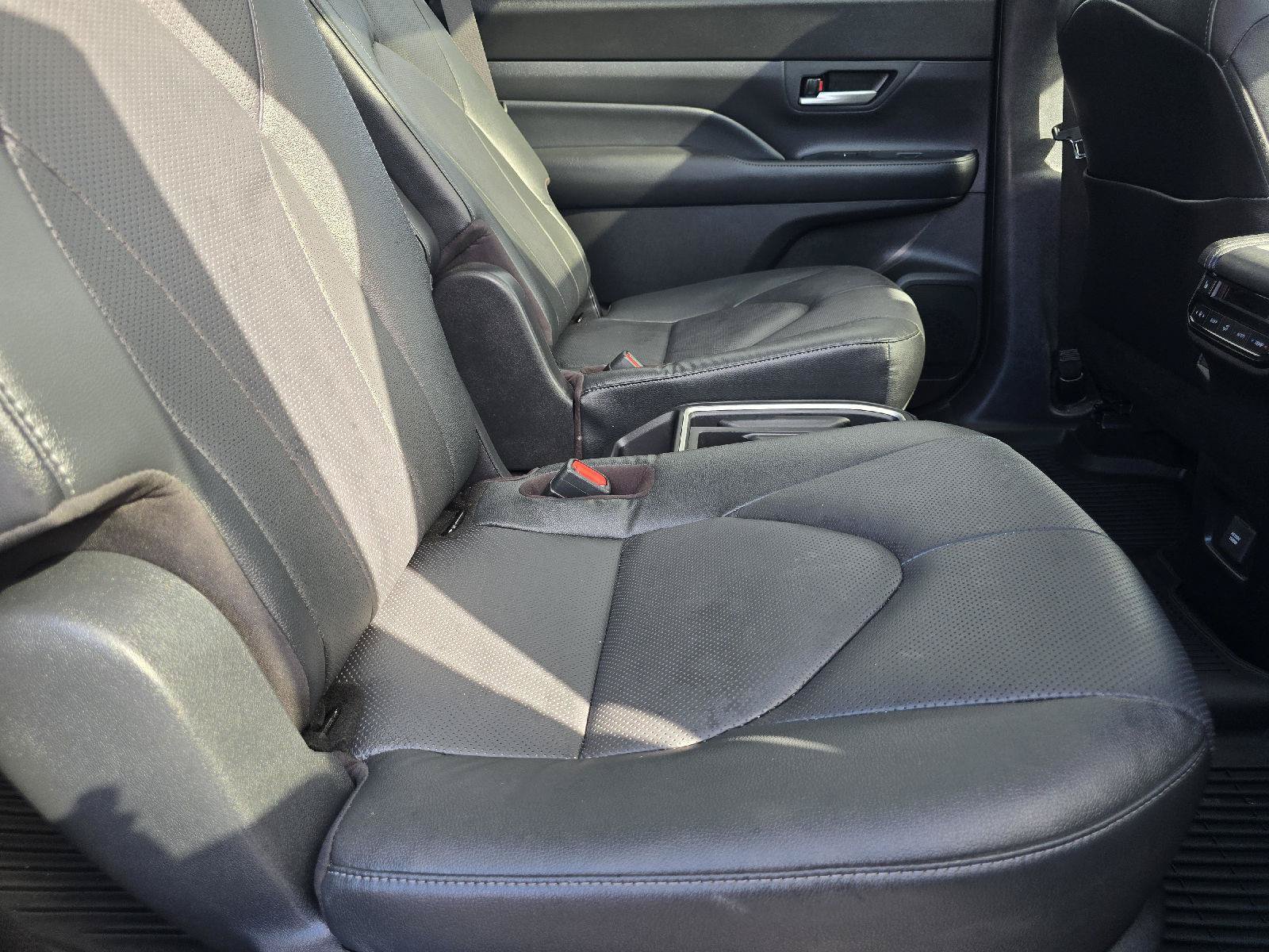 Used 2025 Toyota Grand Highlander AWD Hybrid image 13
