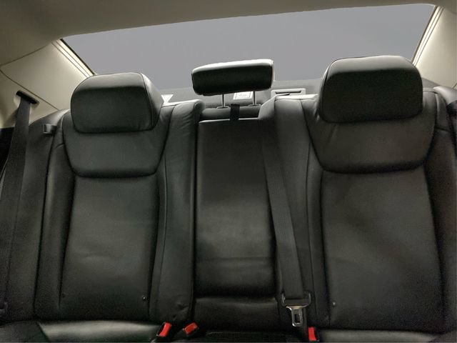 Used 2017 Chrysler 300 C AWD/4WD image 20