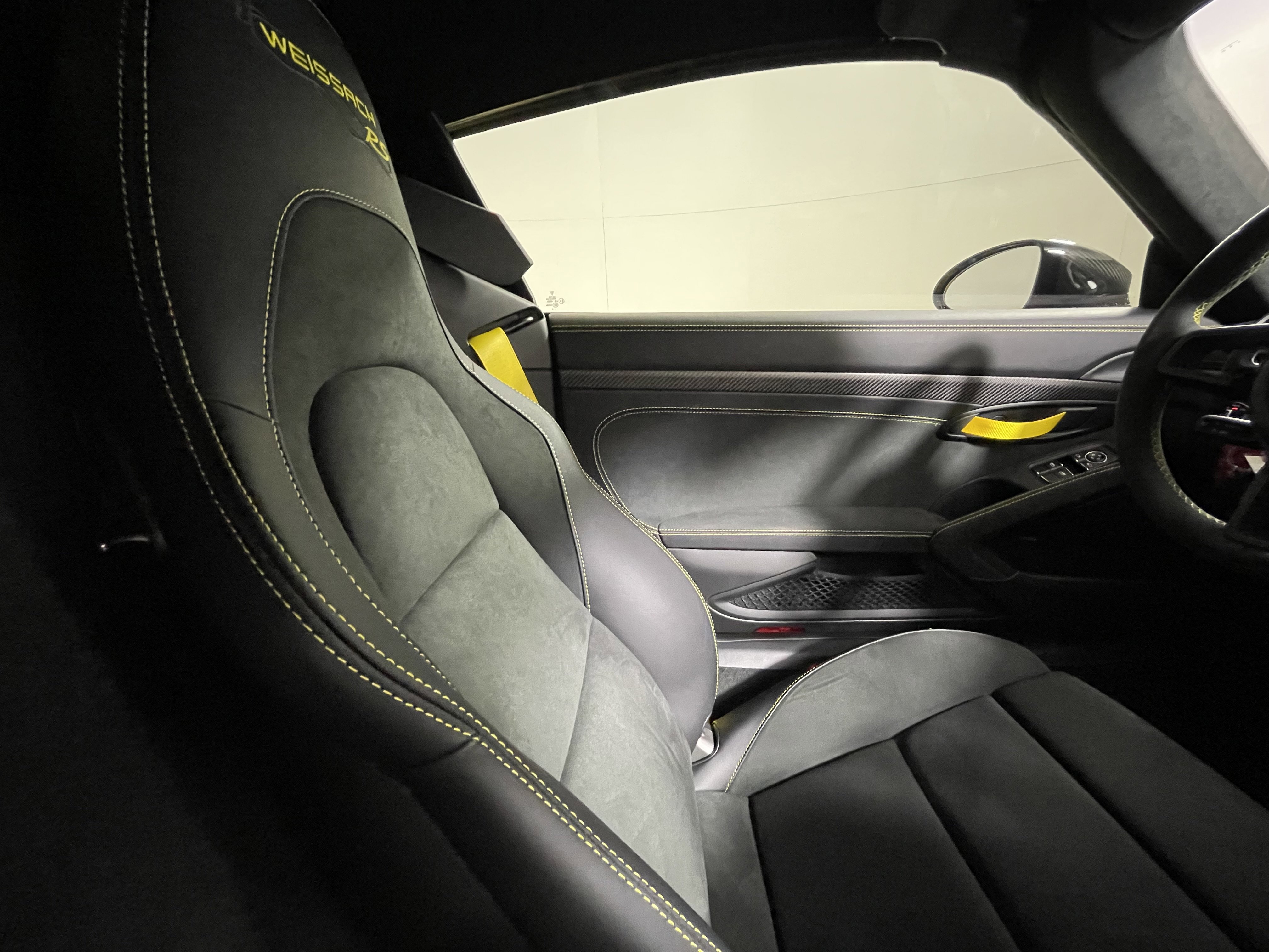 Certified 2025 Porsche 718 Boxster Spyder RS RWD image 17