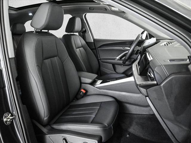 Certified 2025 Audi Q5 Premium w/ Convenience Package image 22