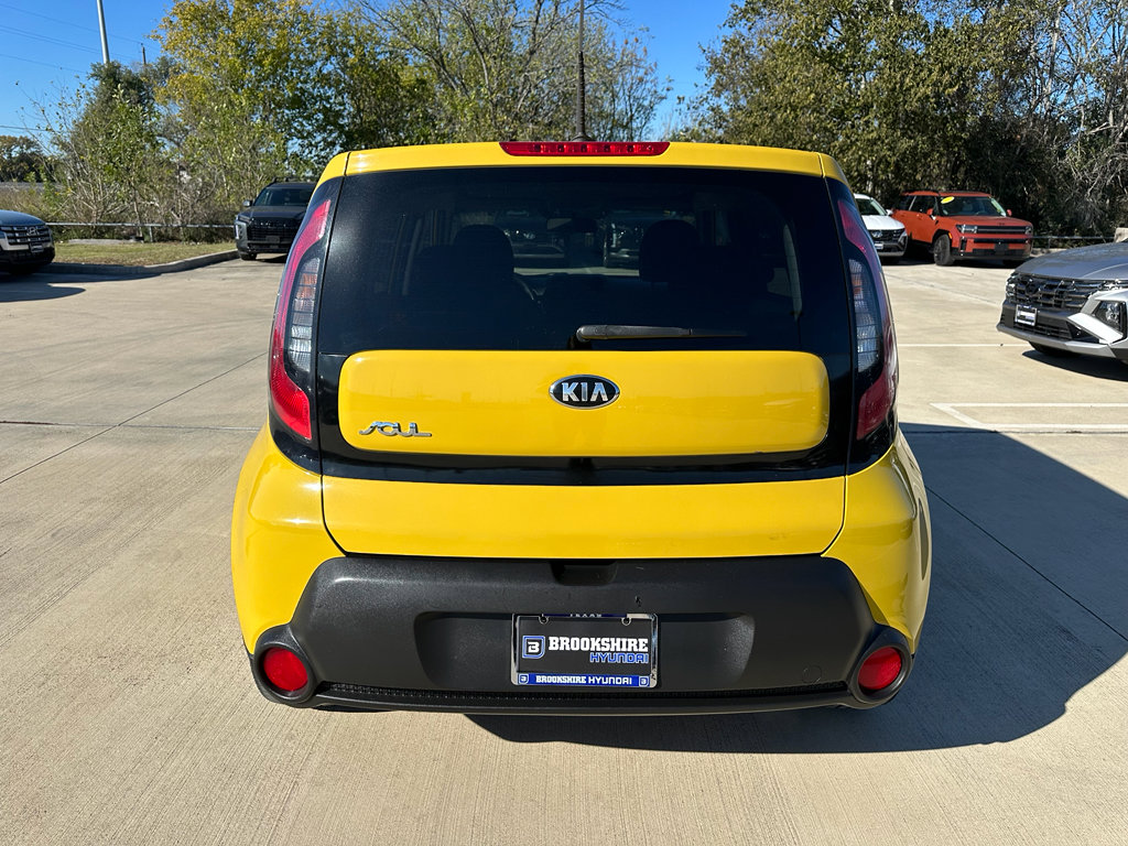 Used 2015 Kia Soul + image 5