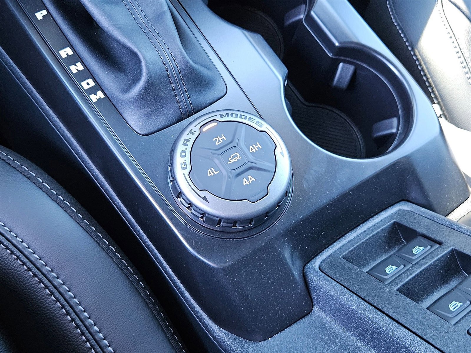 New 2025 Ford Bronco Outer Banks w/ Sasquatch Package image 14