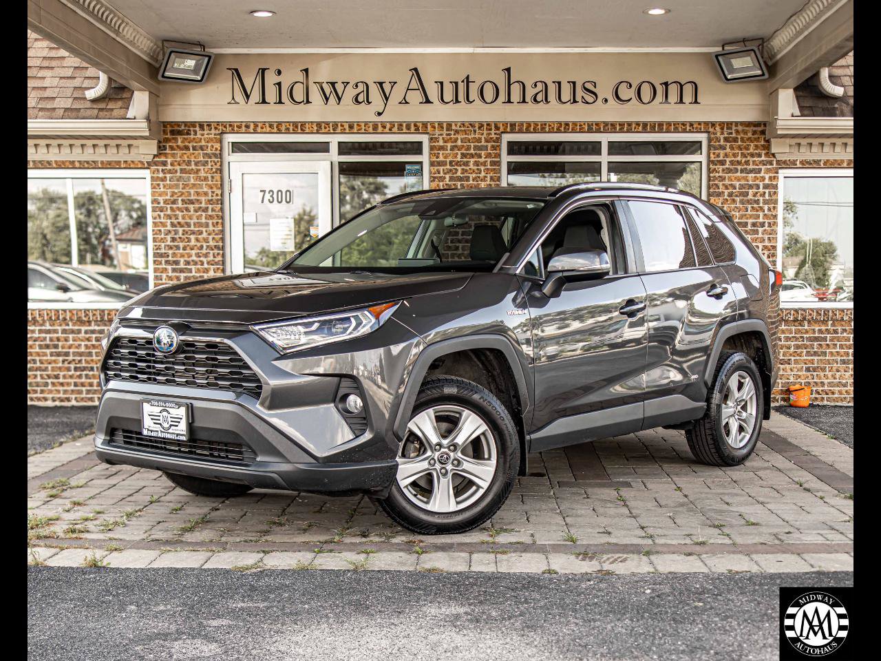 Used 2021 Toyota RAV4 XLE w/ Convenience Package AWD/4WD image 1
