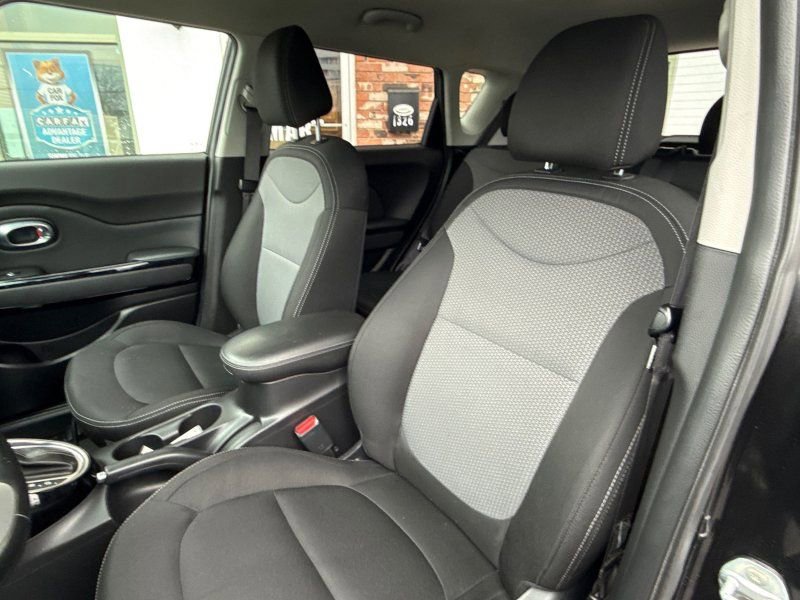 Used 2018 Kia Soul + w/ Audio Package image 12