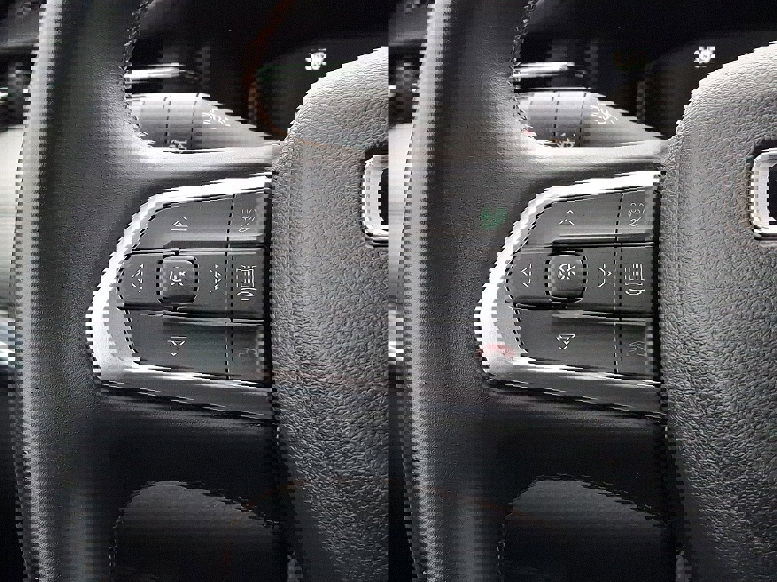 Used 2022 Jeep Compass Limited w/ Elite Group image 22