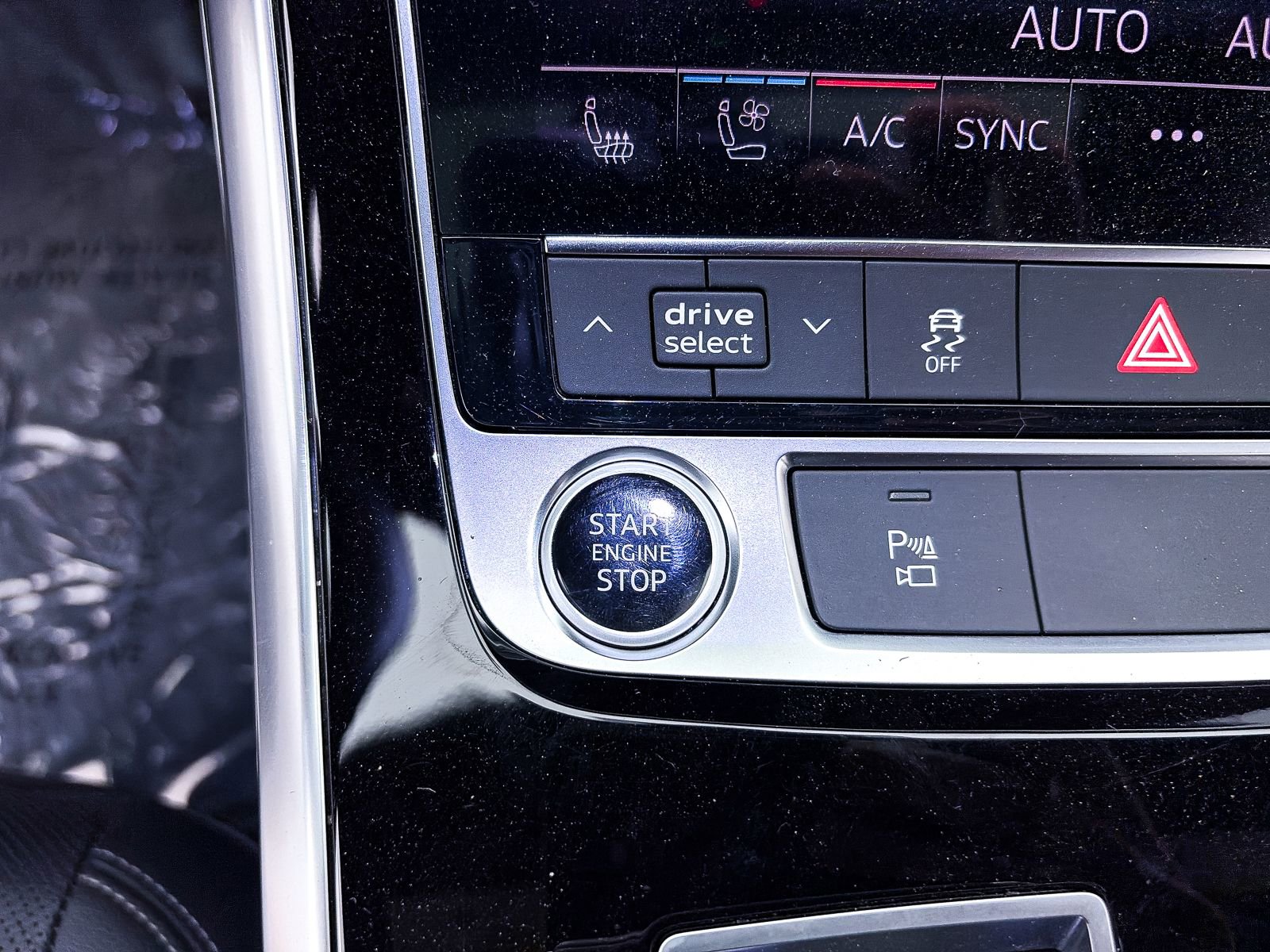 Used 2021 Audi Q8 Premium Plus w/ Premium Plus Package image 28