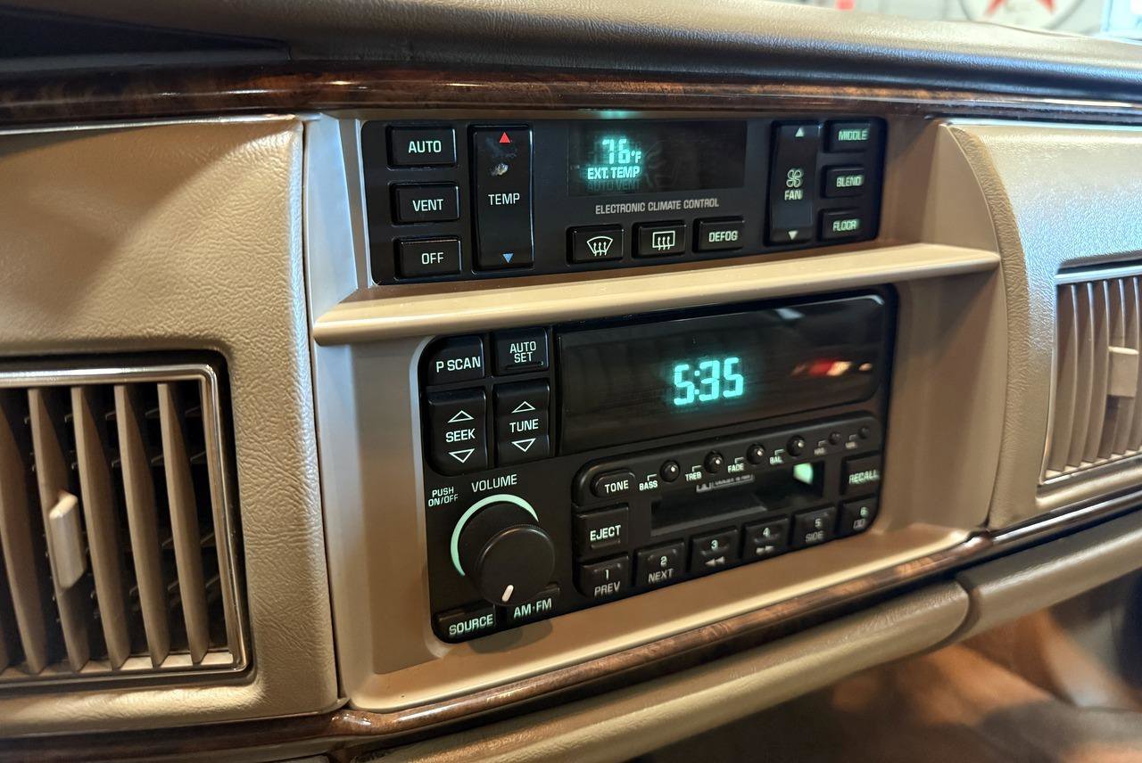Used 1995 Buick Roadmaster Estate RWD image 91
