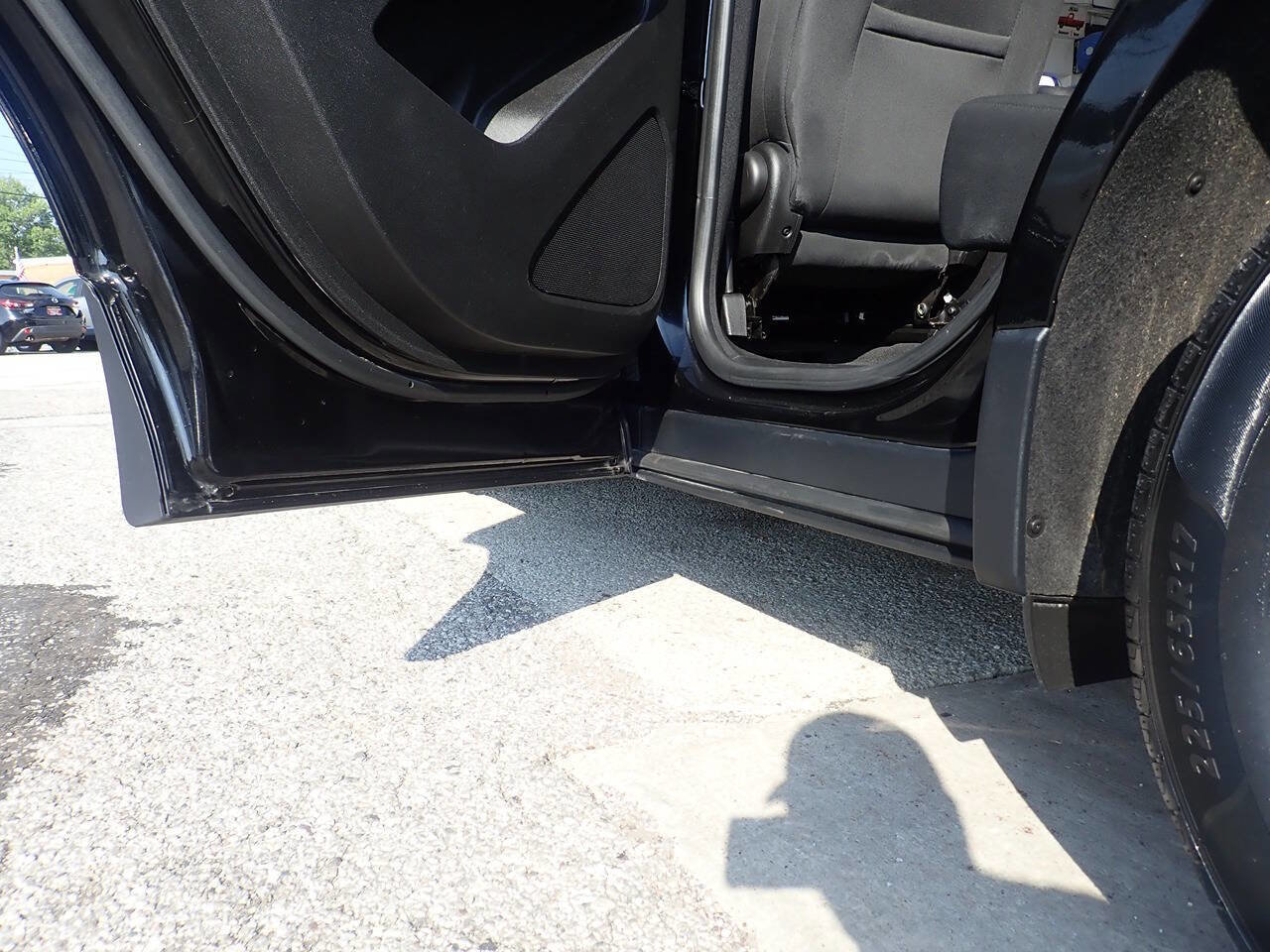 Used 2018 Chevrolet Equinox LS image 16