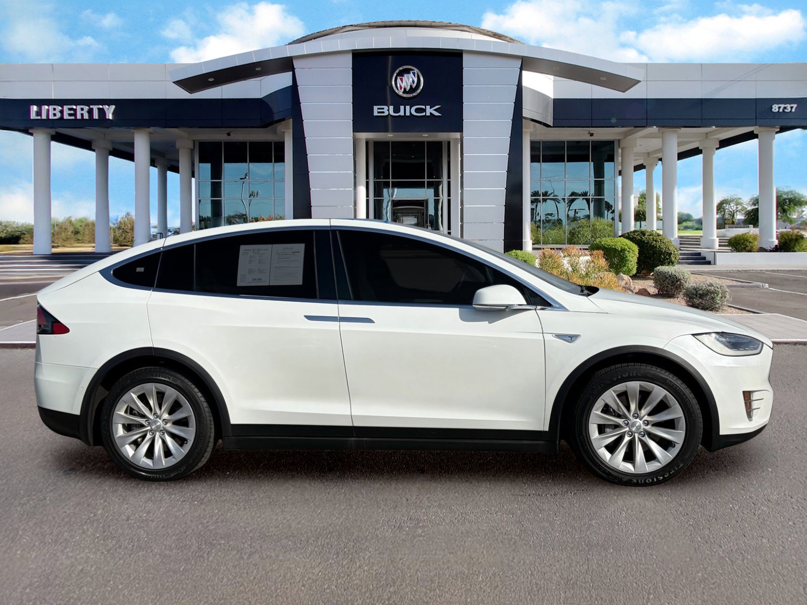 Used 2016 Tesla Model X 70D AWD/4WD image 3