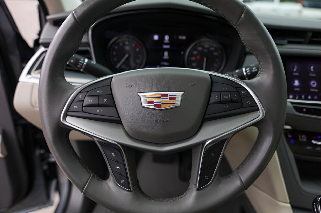 Used 2024 Cadillac XT5 Premium Luxury w/ Technology Package FWD image 12