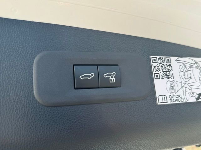 Used 2025 Toyota Crown Signia image 42