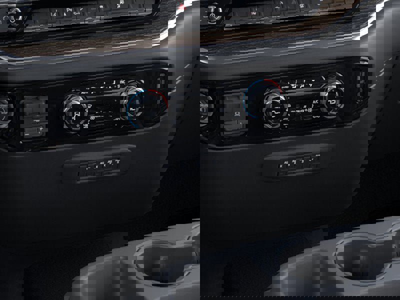 New 2025 GMC Sierra 3500 SLE w/ Preferred Package image 47