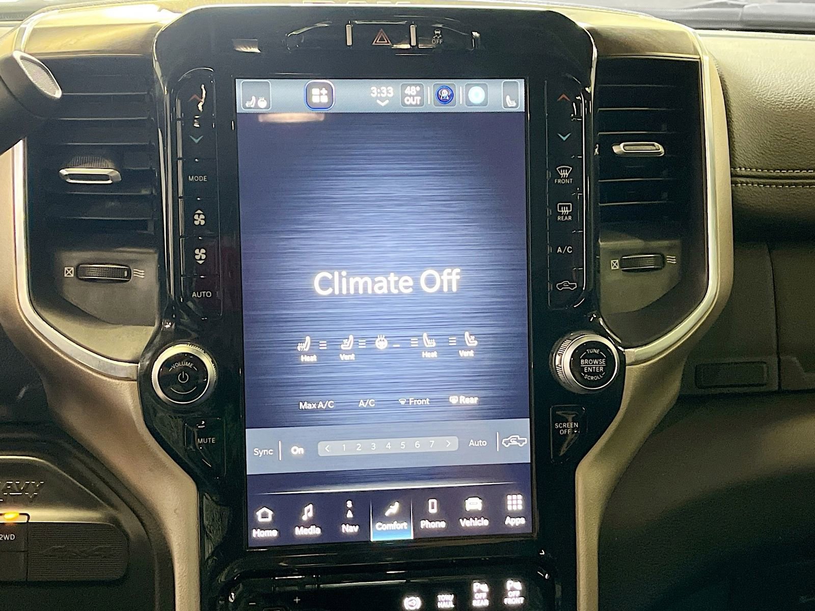 Used 2024 RAM 2500 Laramie image 16