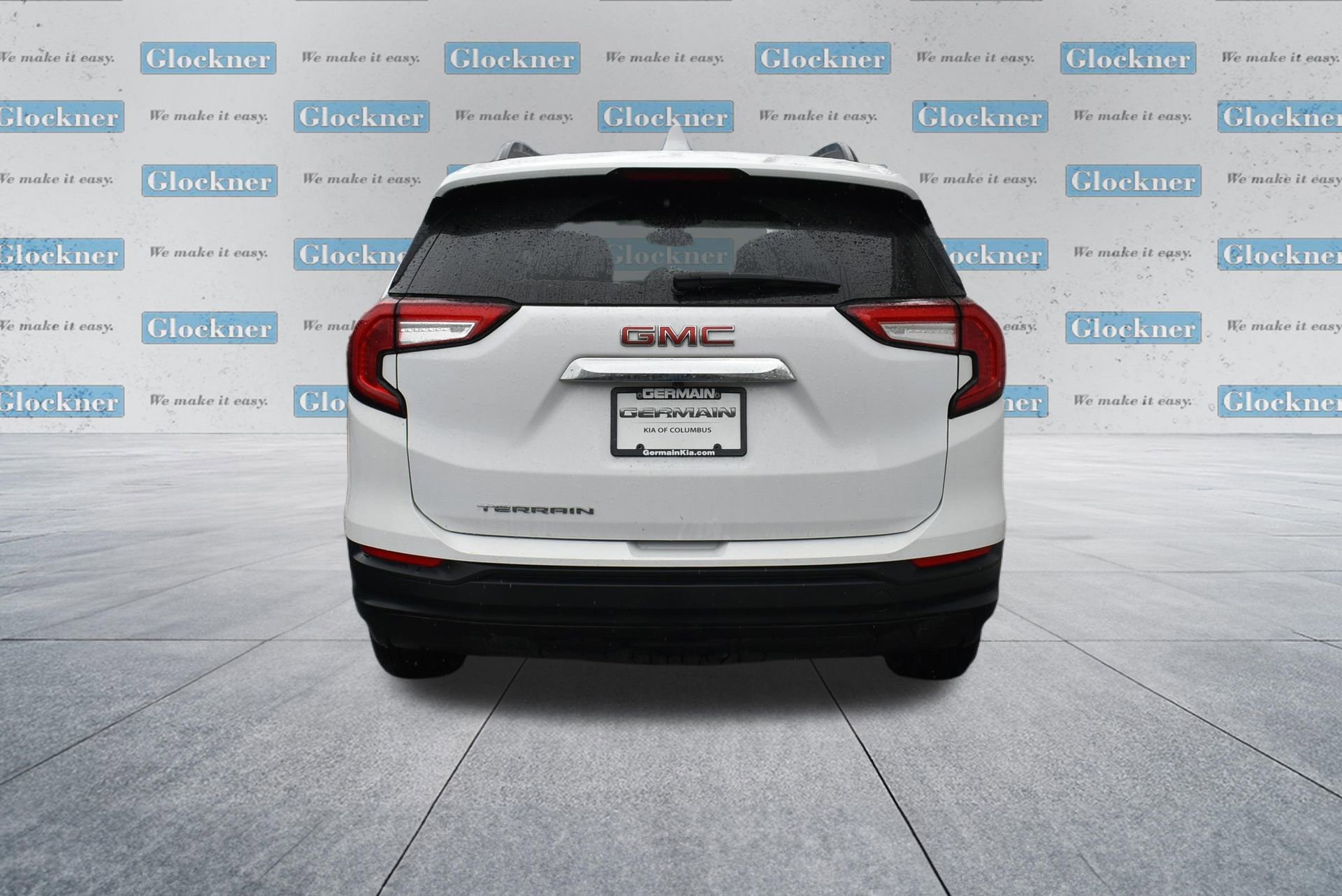 Used 2023 GMC Terrain SLE w/ Driver Convenience Package FWD image 7