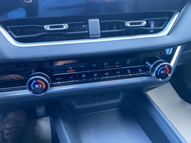 New 2026 Chevrolet Equinox LT w/ Convenience Package II image 12