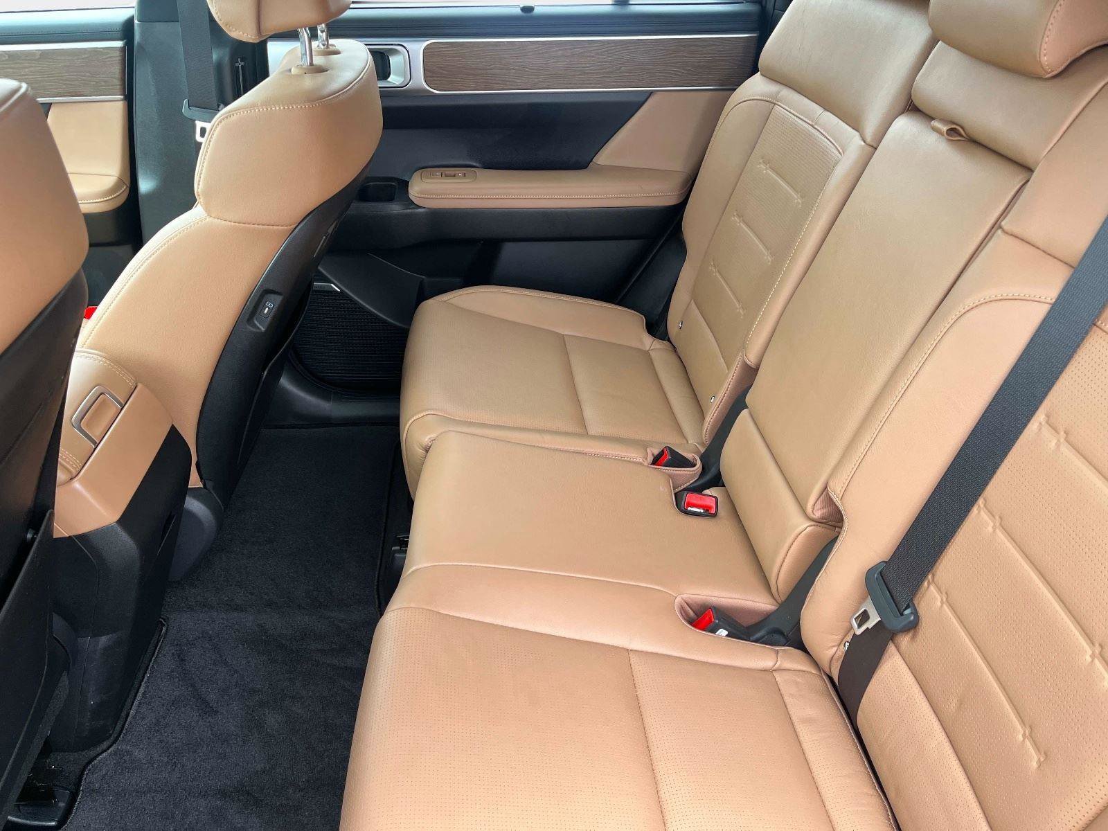 Used 2025 Hyundai Santa Fe Limited image 13