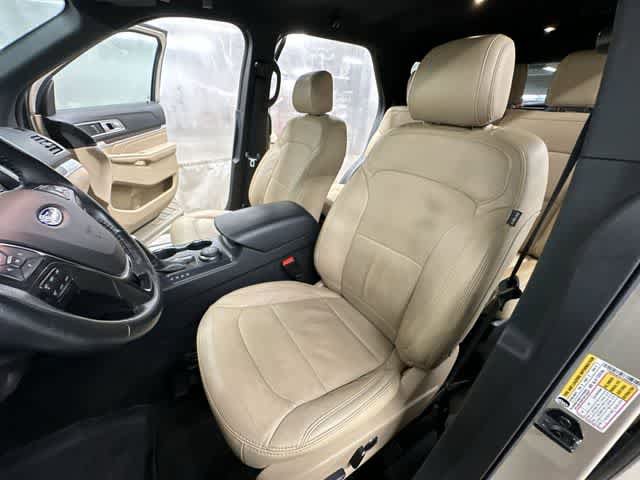 Used 2017 Ford Explorer Limited image 17