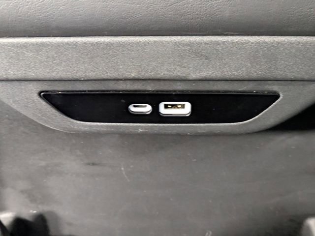Used 2025 Chrysler Pacifica Select image 26