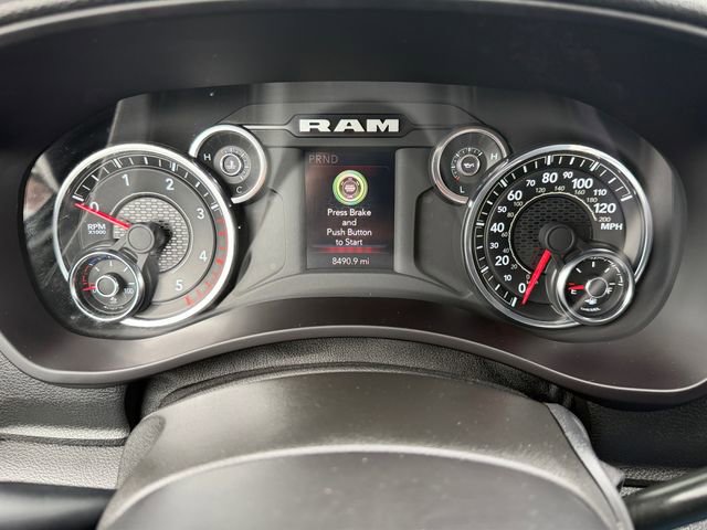 Used 2024 RAM 3500 Tradesman w/ Chrome Appearance Group AWD/4WD image 19