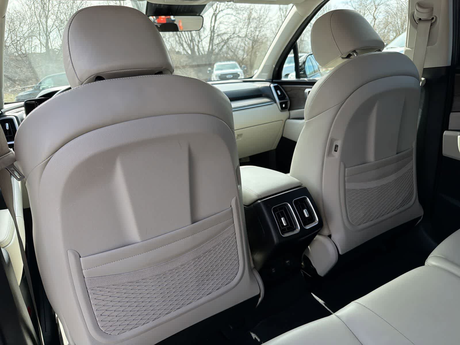 Used 2022 Kia Sorento S w/ Panoramic Sunroof Package AWD/4WD image 19