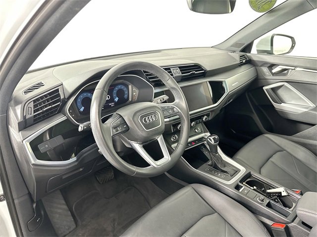 Used 2022 Audi Q3 2.0T Premium image 3