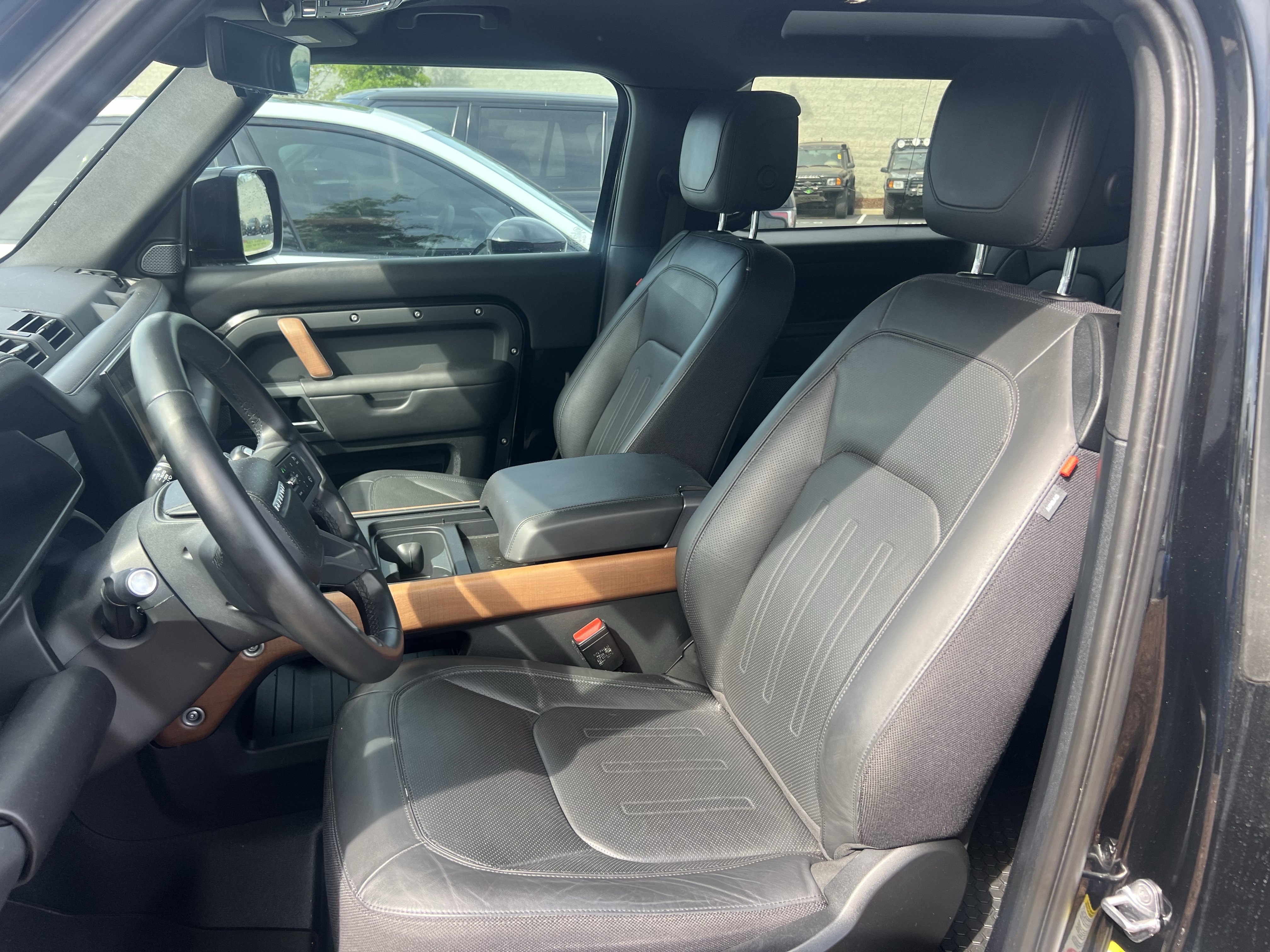 Certified 2023 Land Rover Defender 90 X image 18