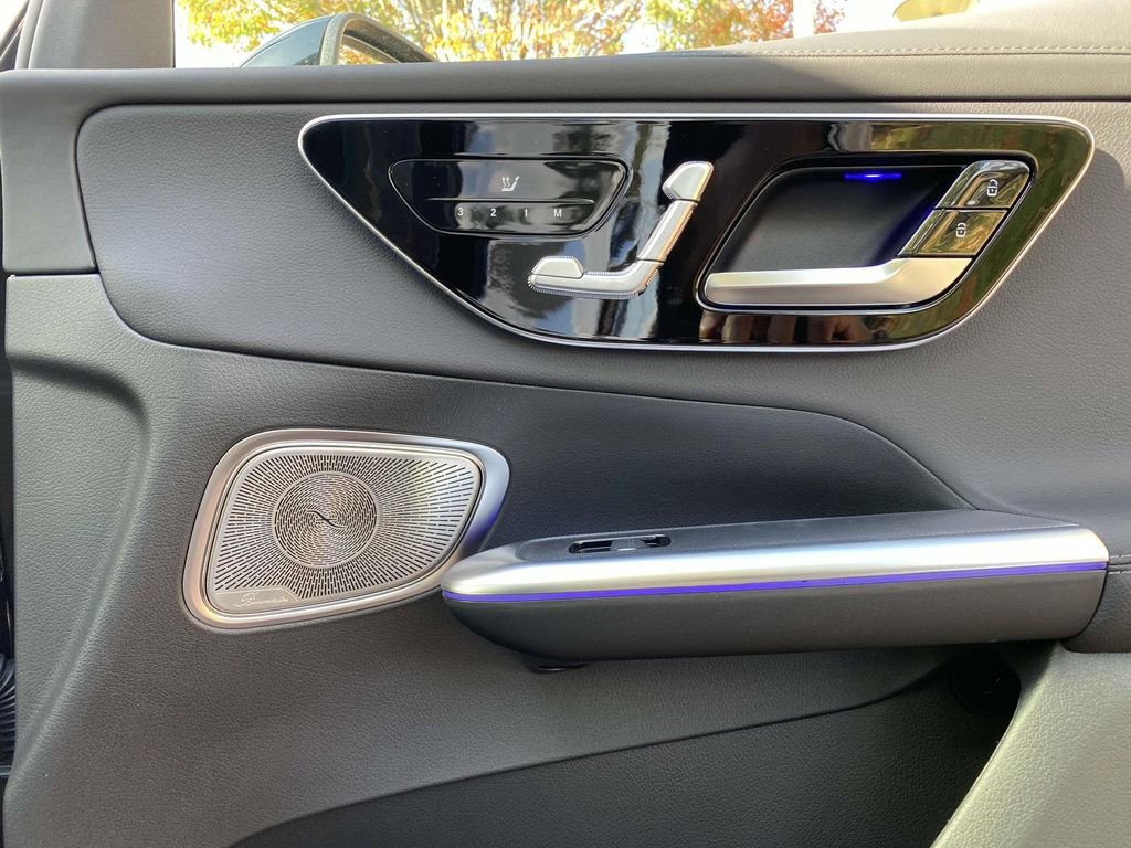 Certified 2025 Mercedes-Benz GLC 300 image 9