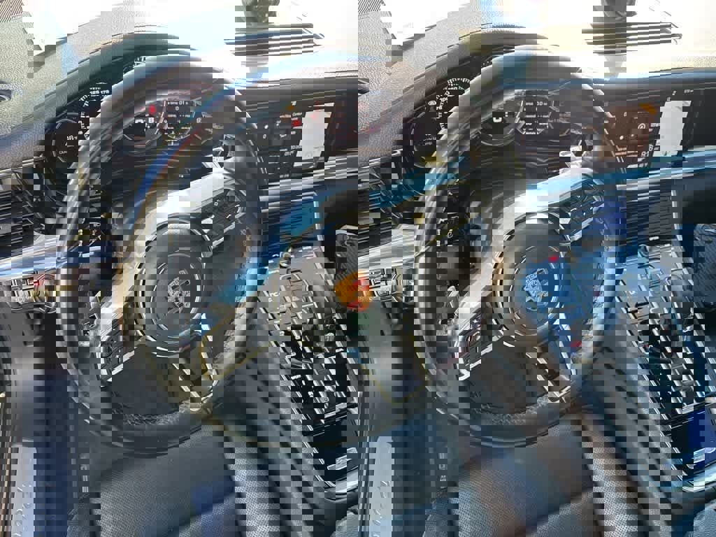 Used 2018 Porsche Panamera 4S image 13