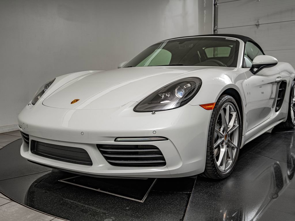 Certified 2019 Porsche 718 Boxster image 16