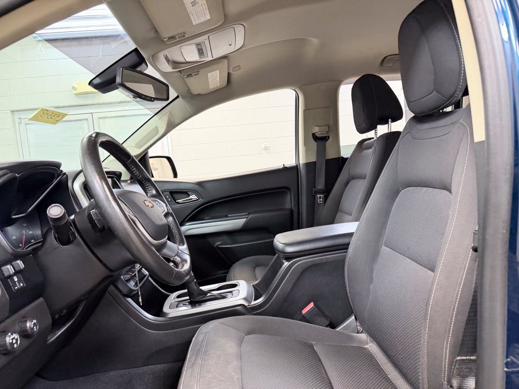 Used 2020 Chevrolet Colorado LT w/ LT Convenience Package AWD/4WD image 17