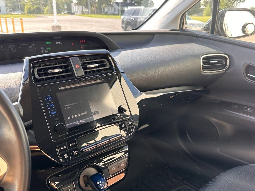 Used 2018 Toyota Prius Three FWD image 25