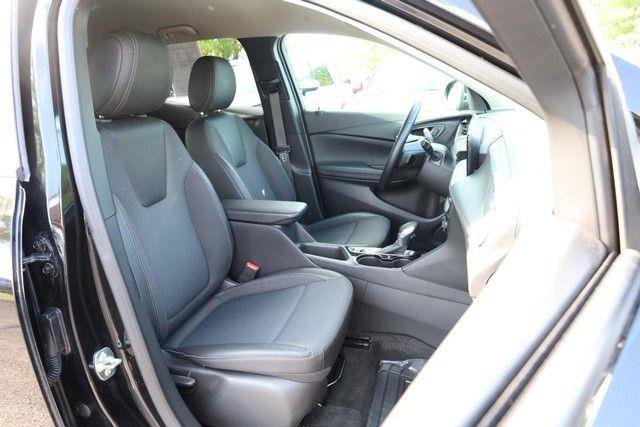 Used 2025 Buick Encore GX Preferred FWD image 23