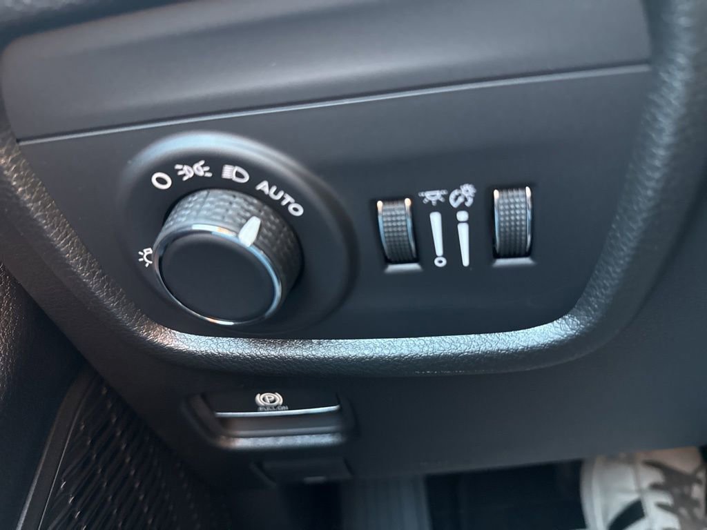 New 2025 Jeep Grand Cherokee L Laredo image 65