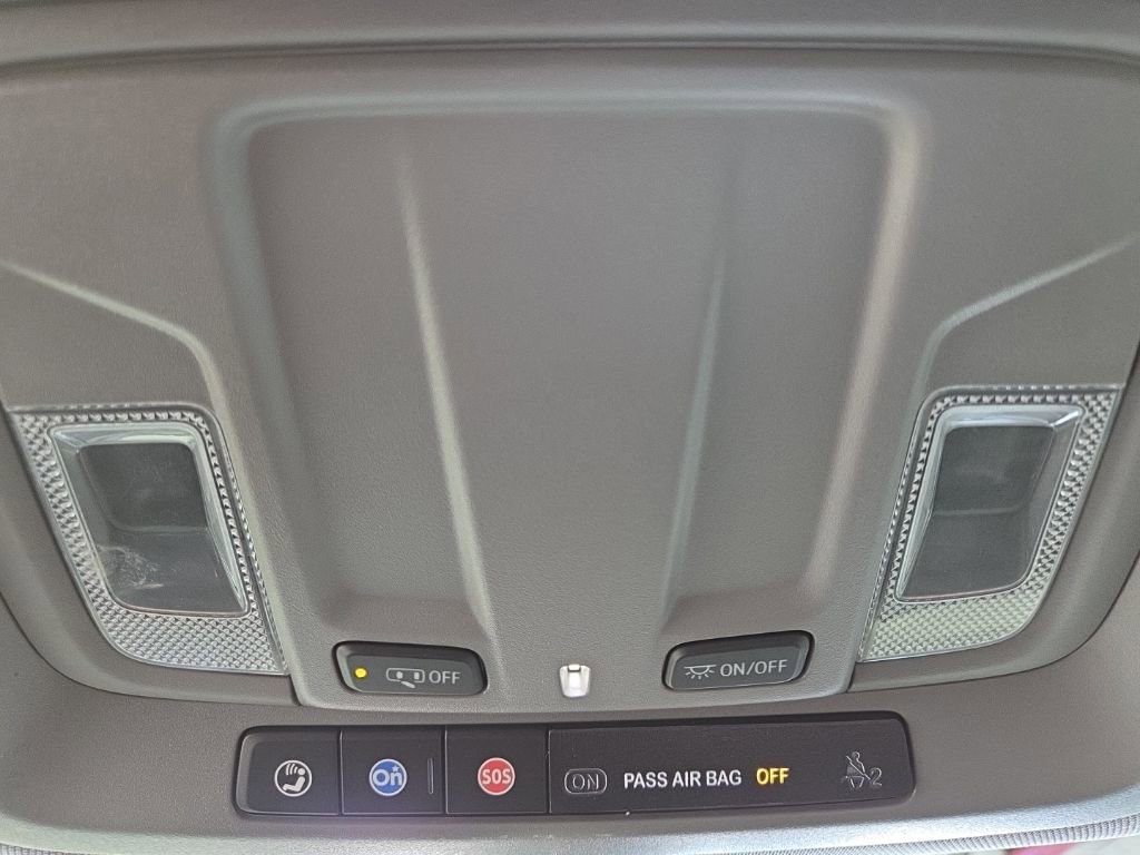 Used 2022 Chevrolet Silverado 1500 RST image 28