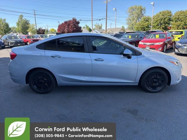 Used 2017 Chevrolet Cruze LS FWD image 4