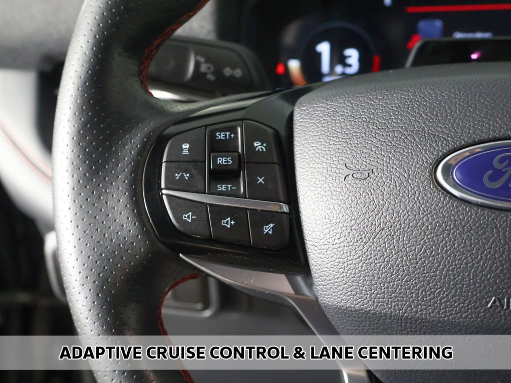 Used 2025 Ford Explorer ST-Line w/ ST-Line Street Pack AWD/4WD image 4