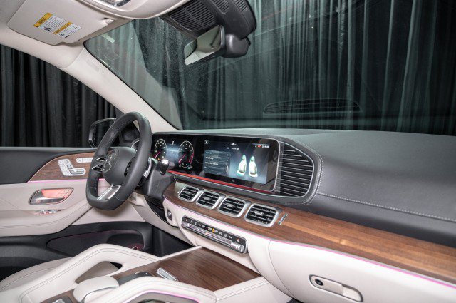 New 2026 Mercedes-Benz GLS 450 4MATIC image 17