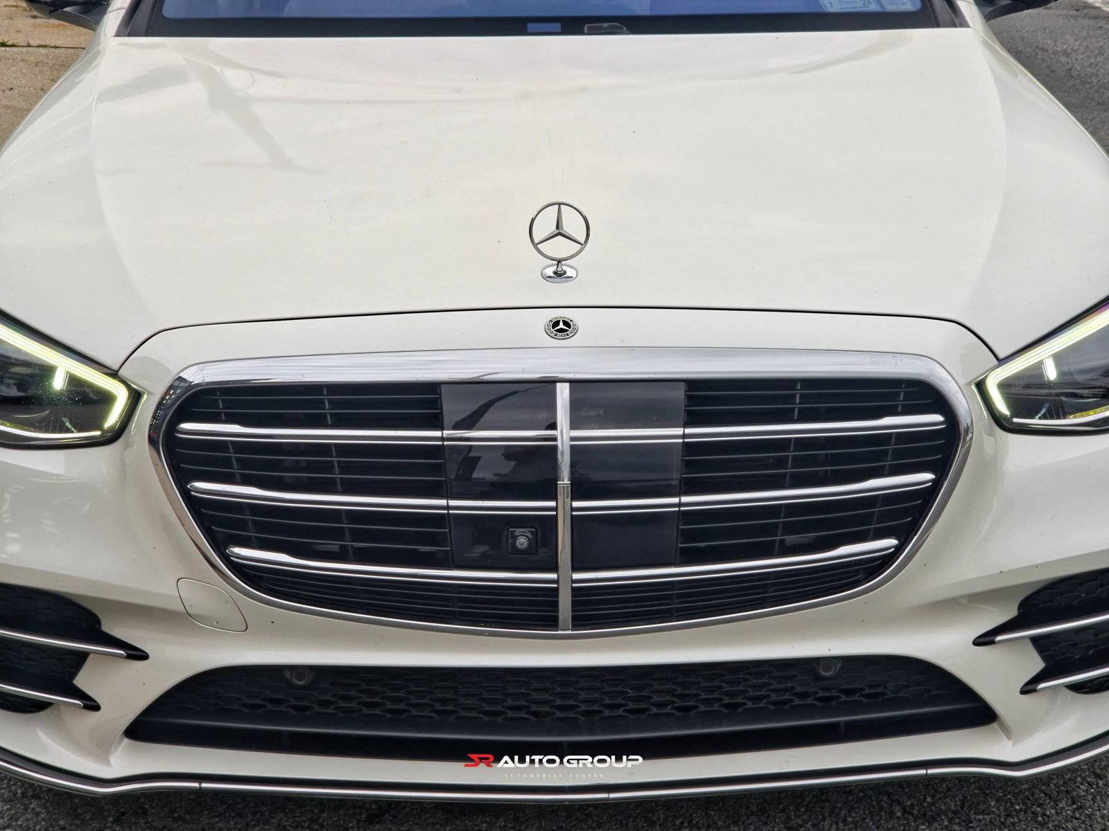 Used 2022 Mercedes-Benz S 500 4MATIC w/ AMG Line Package image 16