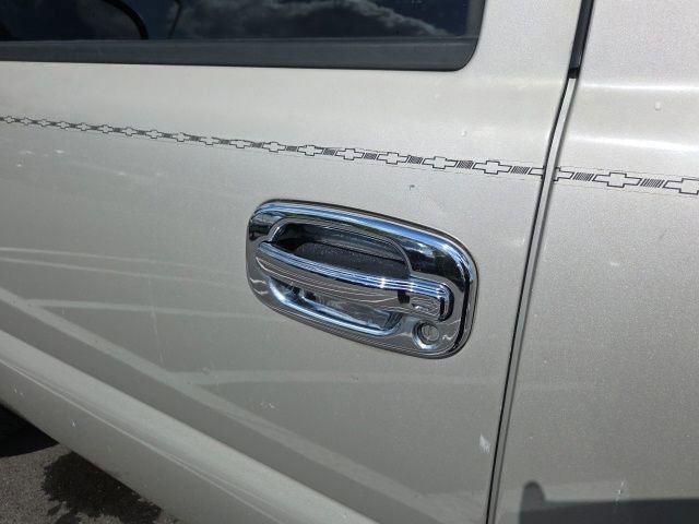 Used 2006 Chevrolet Tahoe LS w/ Smart Select Package RWD image 21