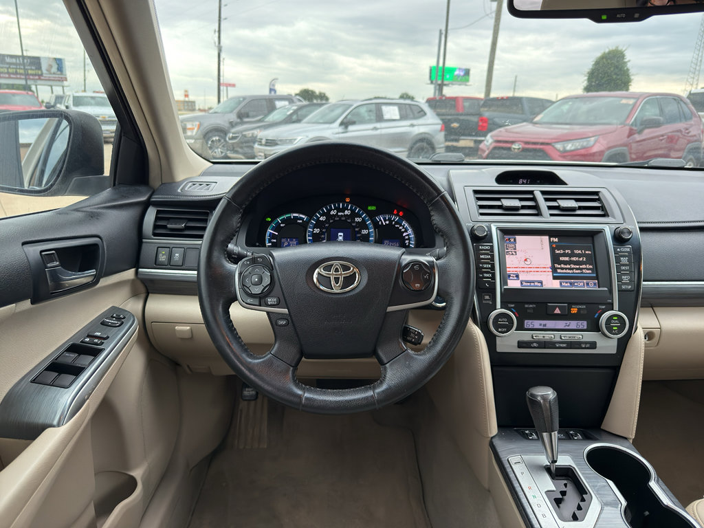 Used 2012 Toyota Camry XLE w/ Leather Pkg FWD image 13