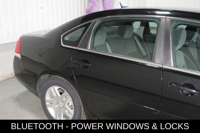 Used 2016 Chevrolet Impala LT FWD image 5