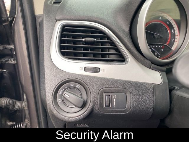 Used 2020 Dodge Journey SE w/ SE Popular Equipment Group image 16