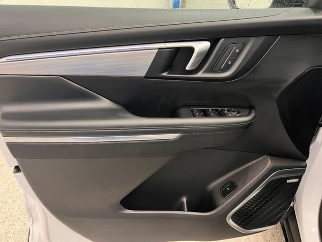 Used 2026 Buick Enclave Preferred AWD/4WD image 15