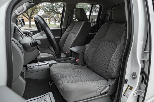 Used 2021 Nissan Frontier SV w/ Midnight Edition Floor Mats image 31